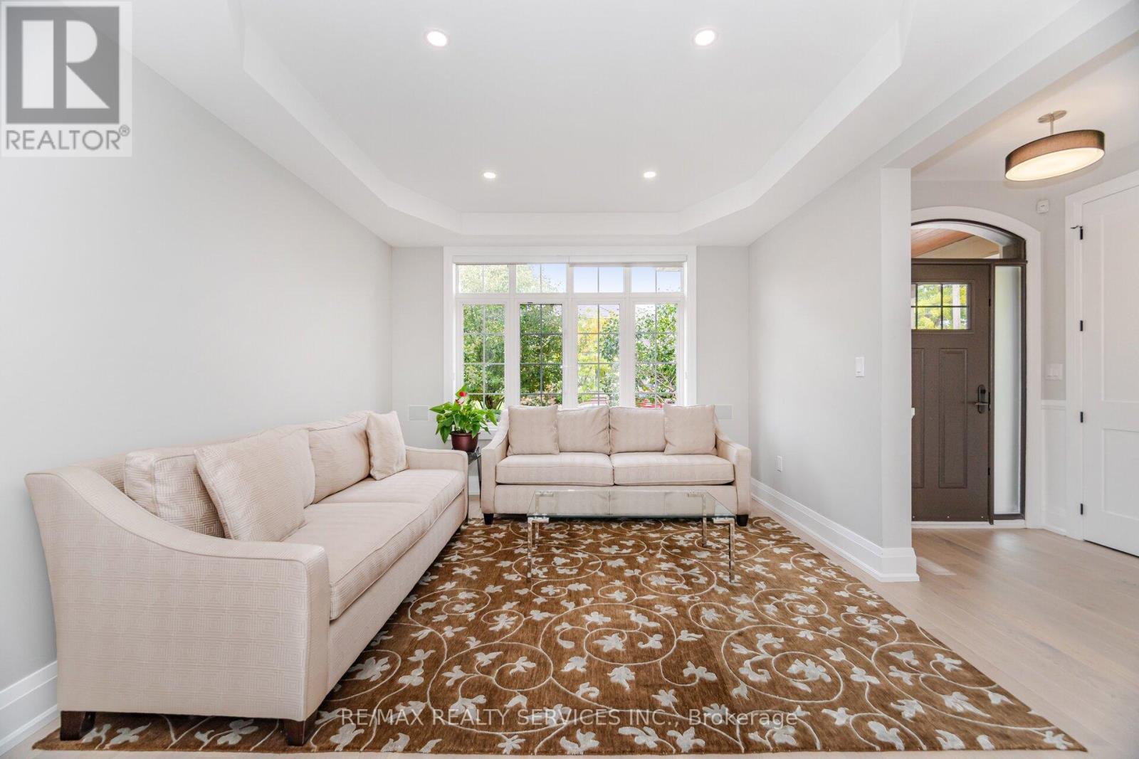 17 Edmonton Street, Brampton, Ontario  L6Y 5L2 - Photo 8 - W12529576