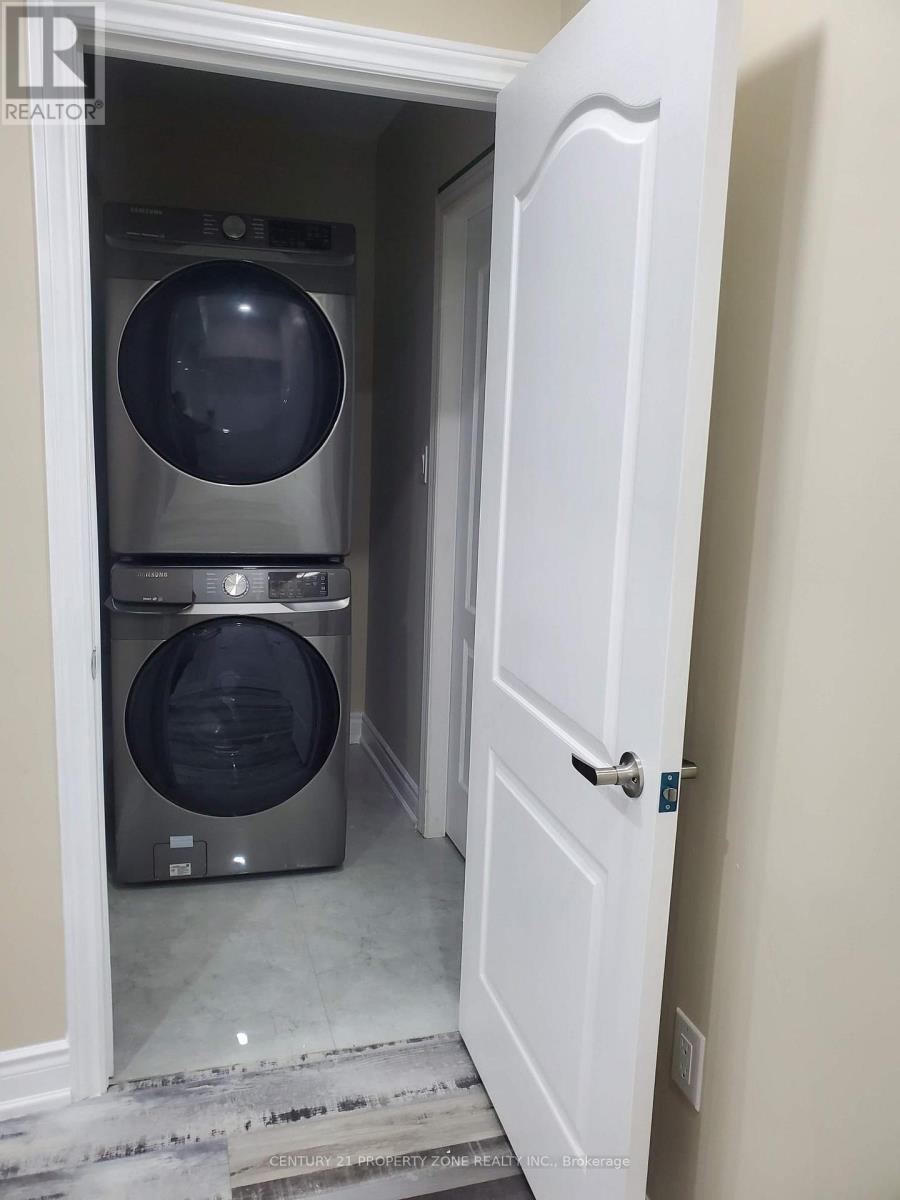 1512 Leger Way, Milton, Ontario  L9E 1H5 - Photo 3 - W12529614