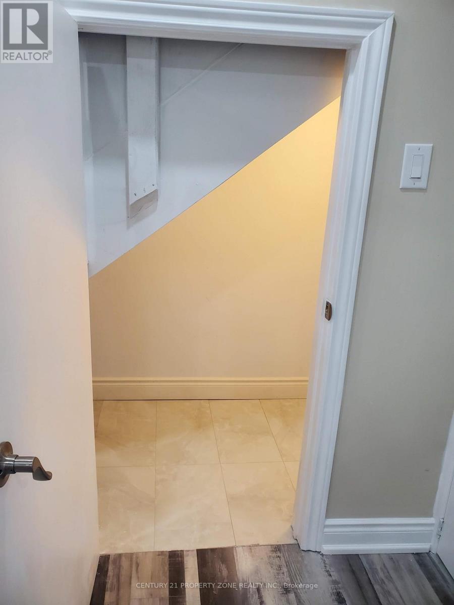 1512 Leger Way, Milton, Ontario  L9E 1H5 - Photo 5 - W12529614