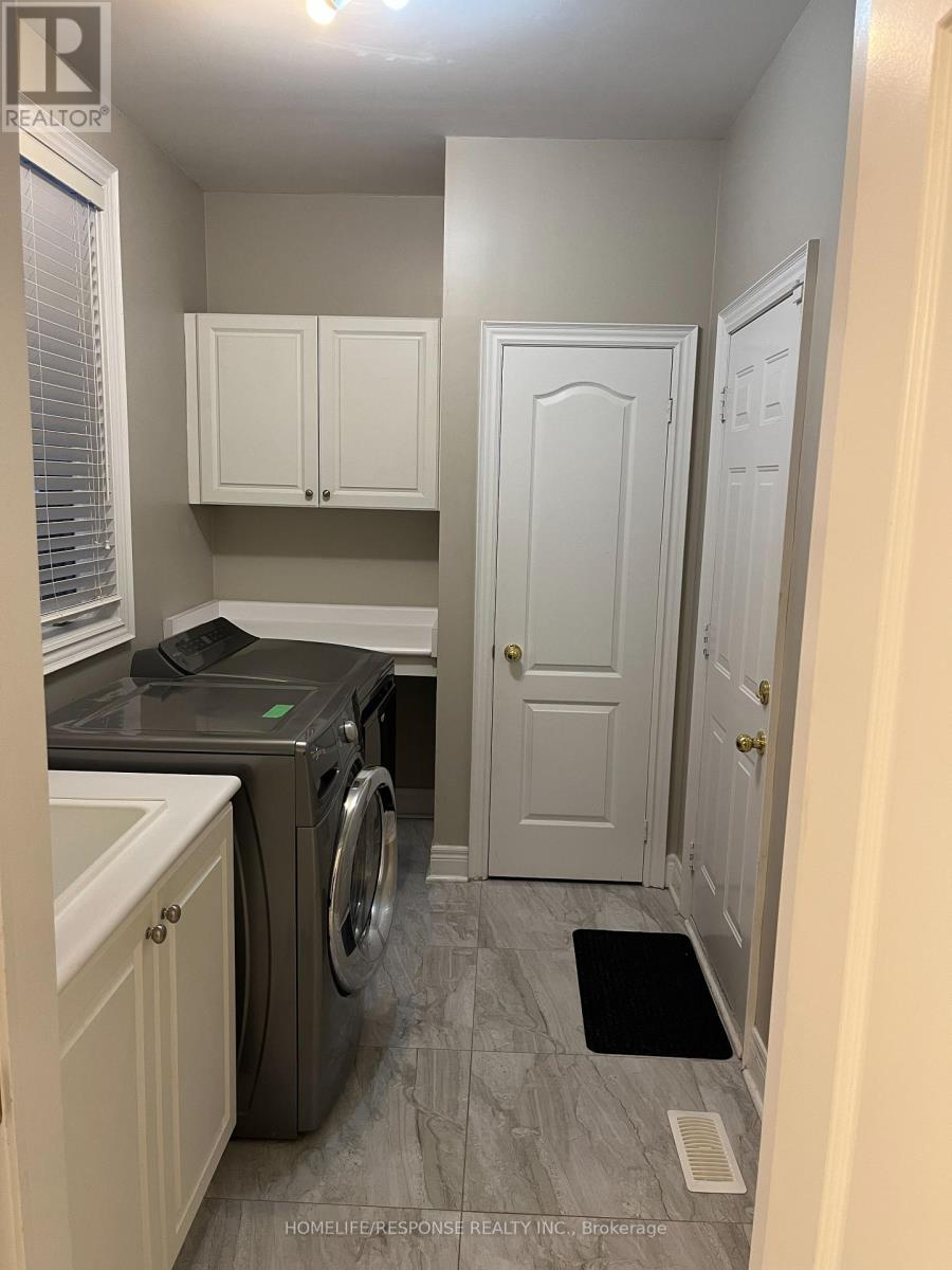 Upper Level - 2 Mcnutt Street, Brampton, Ontario  L6Y 5L3 - Photo 13 - W12529622