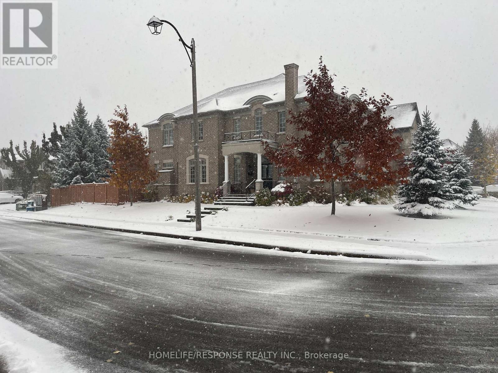 Upper Level - 2 Mcnutt Street, Brampton, Ontario  L6Y 5L3 - Photo 3 - W12529622