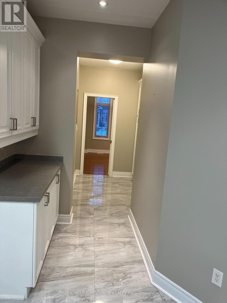 Upper Level - 2 Mcnutt Street, Brampton, Ontario  L6Y 5L3 - Photo 8 - W12529622