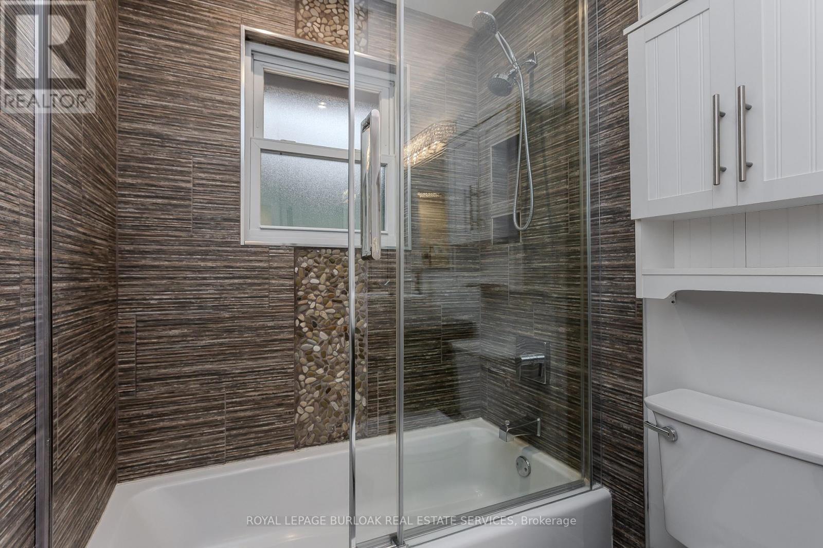 260 Foxbar Road, Burlington, Ontario  L7L 3A3 - Photo 20 - W12529668