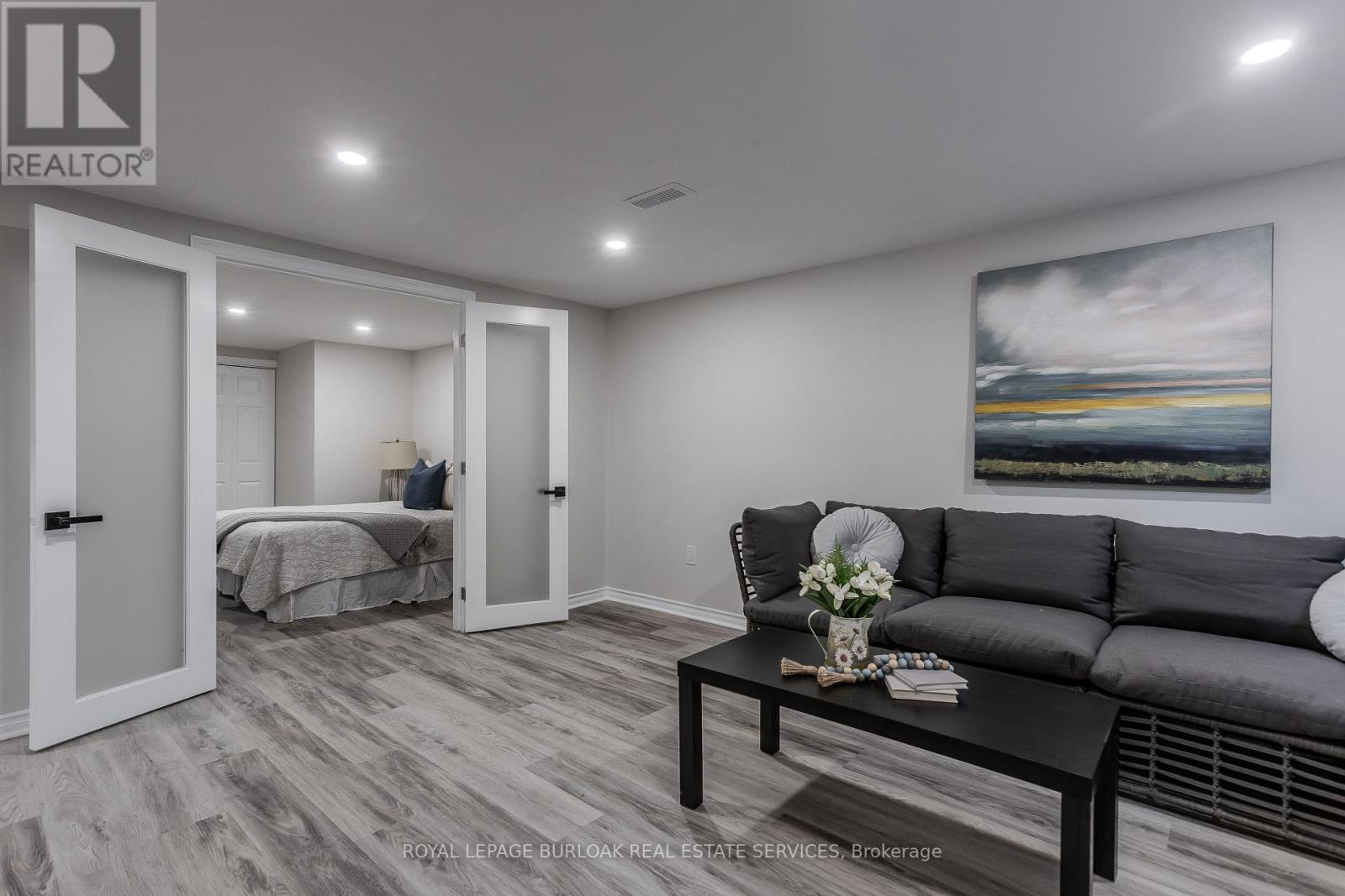 260 Foxbar Road, Burlington, Ontario  L7L 3A3 - Photo 28 - W12529668