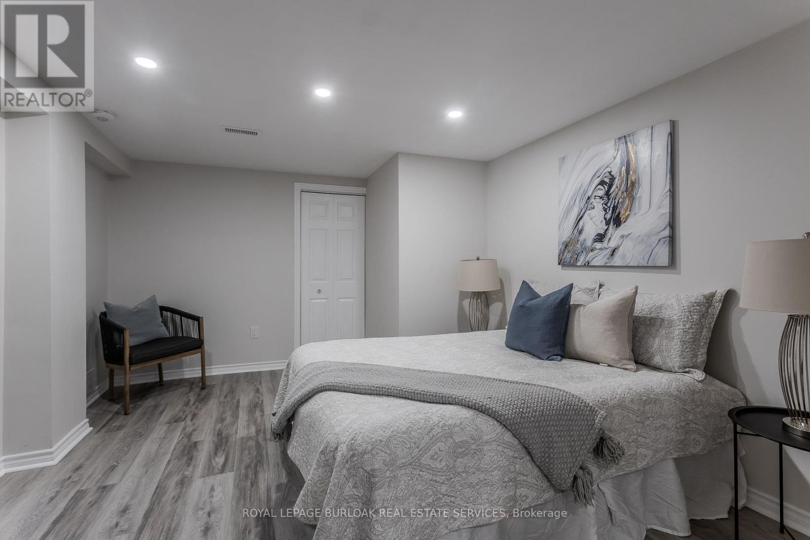 260 Foxbar Road, Burlington, Ontario  L7L 3A3 - Photo 30 - W12529668