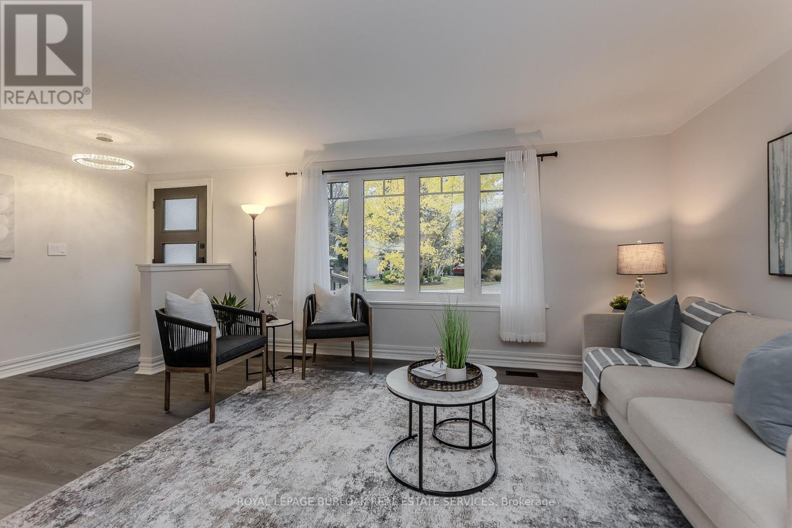 260 Foxbar Road, Burlington, Ontario  L7L 3A3 - Photo 7 - W12529668