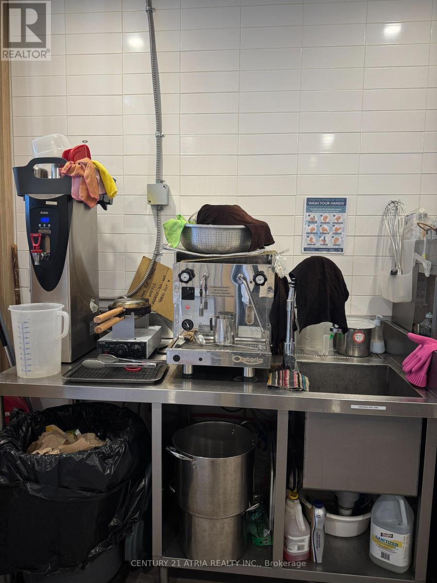 15 - 1525 Bristol Road W, Mississauga, Ontario  L5M 4Z1 - Photo 3 - W12529688