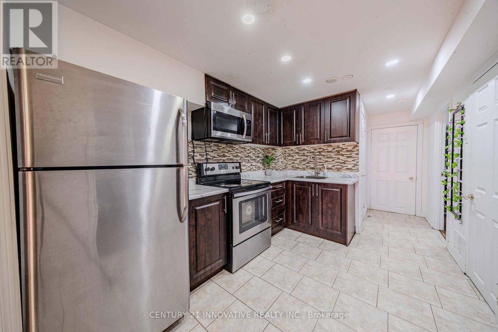 122 Cutters Crescent, Brampton, Ontario  L6Y 4J8 - Photo 43 - W12529690