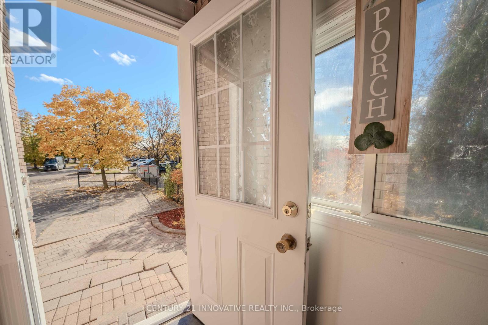 122 Cutters Crescent, Brampton, Ontario  L6Y 4J8 - Photo 9 - W12529690