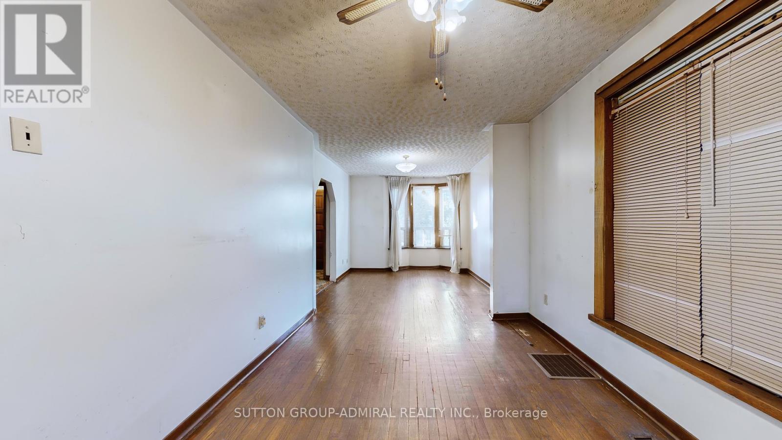 575 St Clarens Avenue, Toronto, Ontario  M6H 3W8 - Photo 14 - W12529732