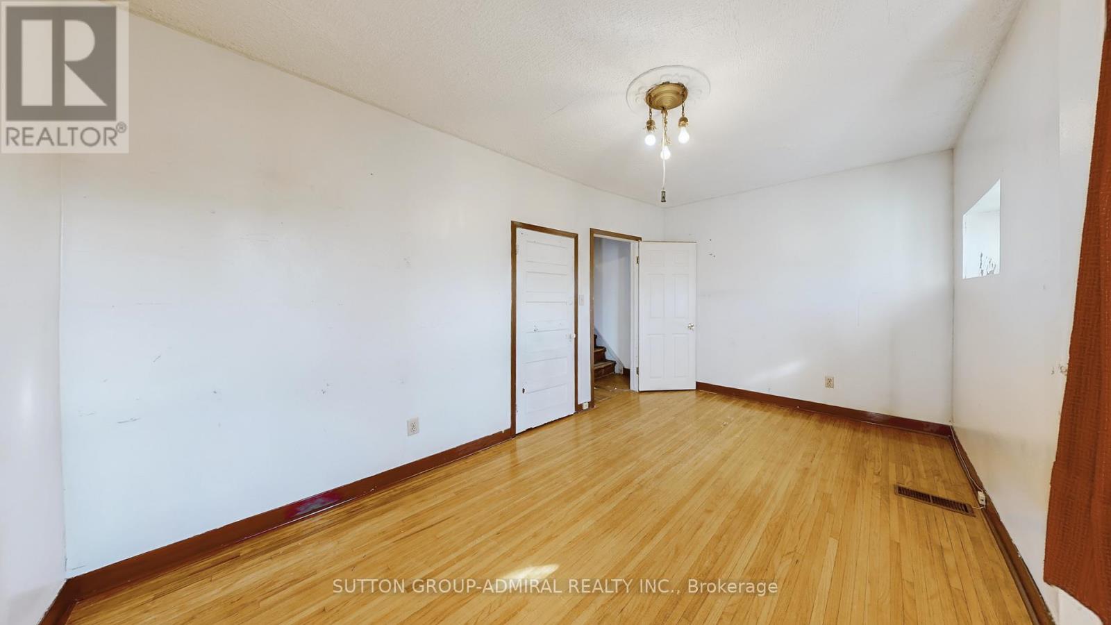 575 St Clarens Avenue, Toronto, Ontario  M6H 3W8 - Photo 26 - W12529732