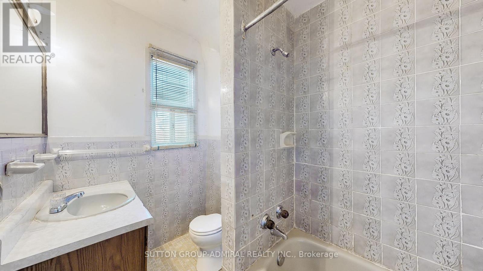 575 St Clarens Avenue, Toronto, Ontario  M6H 3W8 - Photo 31 - W12529732