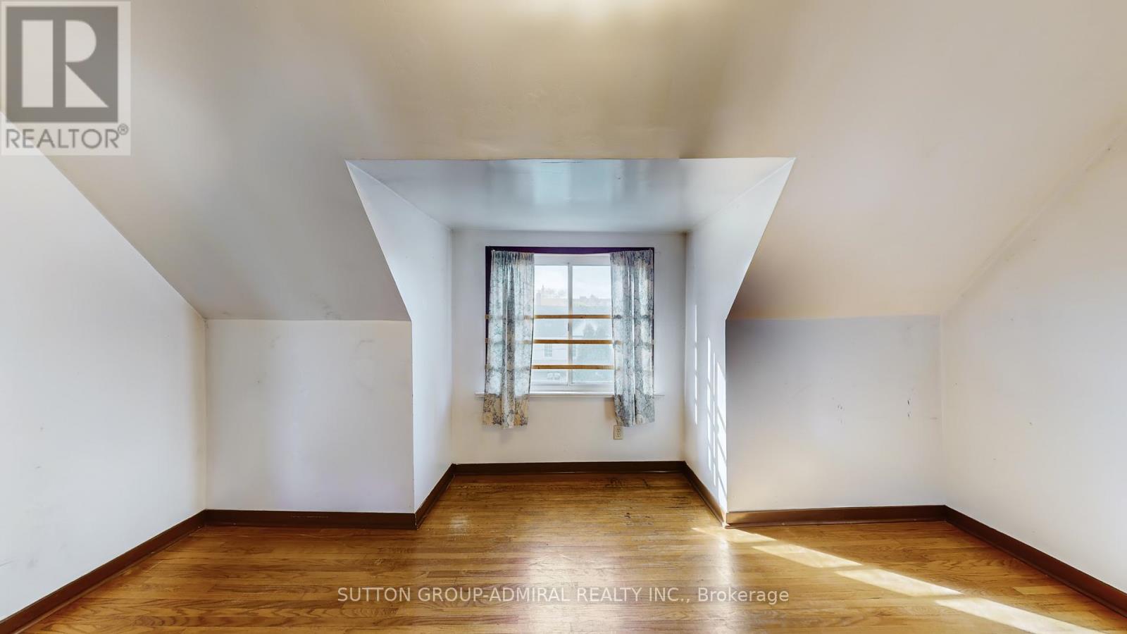 575 St Clarens Avenue, Toronto, Ontario  M6H 3W8 - Photo 33 - W12529732