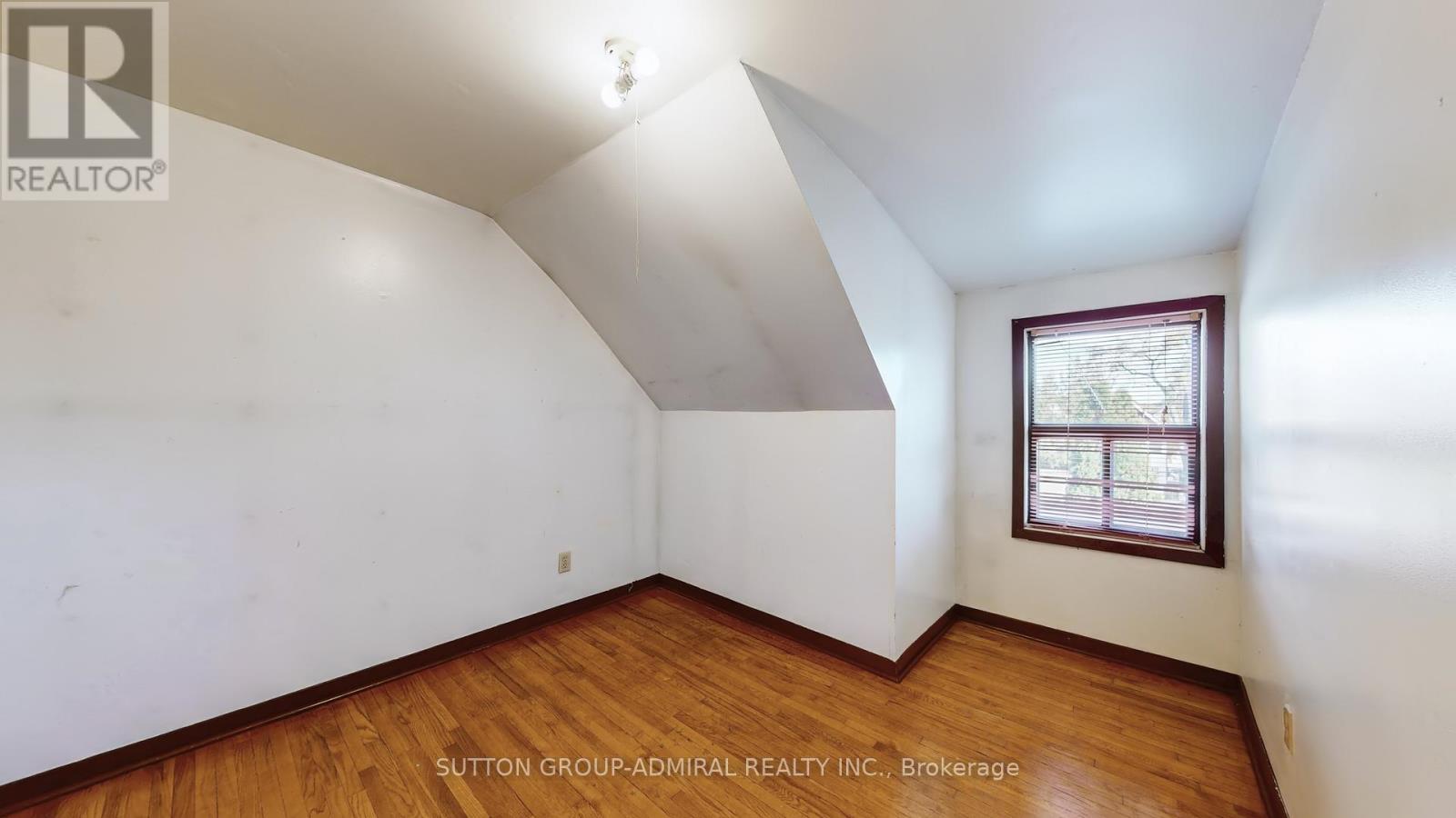 575 St Clarens Avenue, Toronto, Ontario  M6H 3W8 - Photo 34 - W12529732