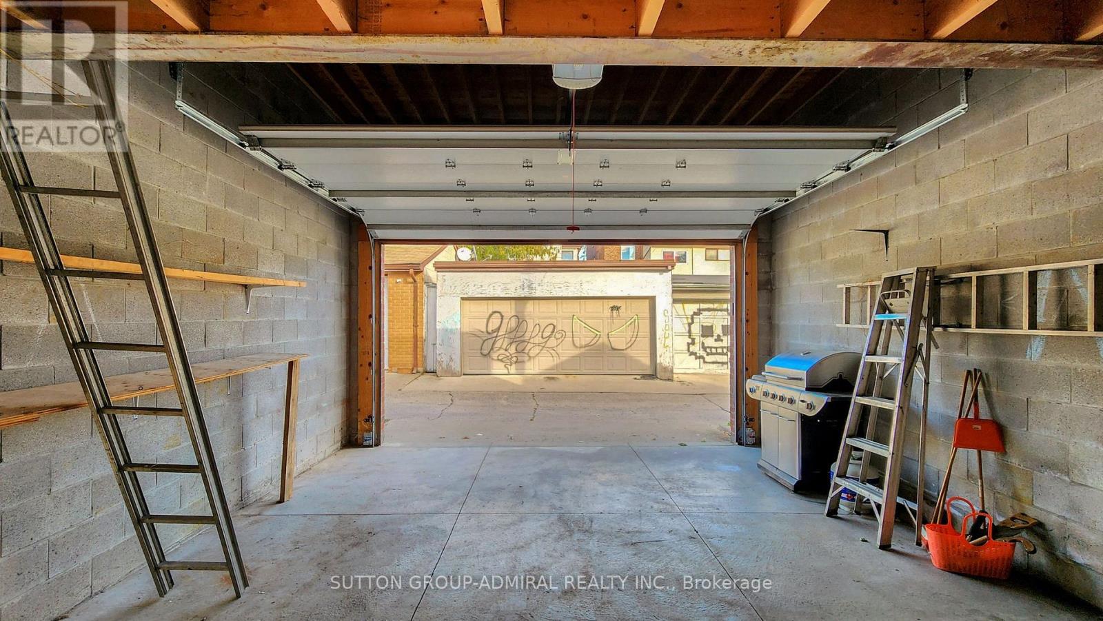 575 St Clarens Avenue, Toronto, Ontario  M6H 3W8 - Photo 41 - W12529732