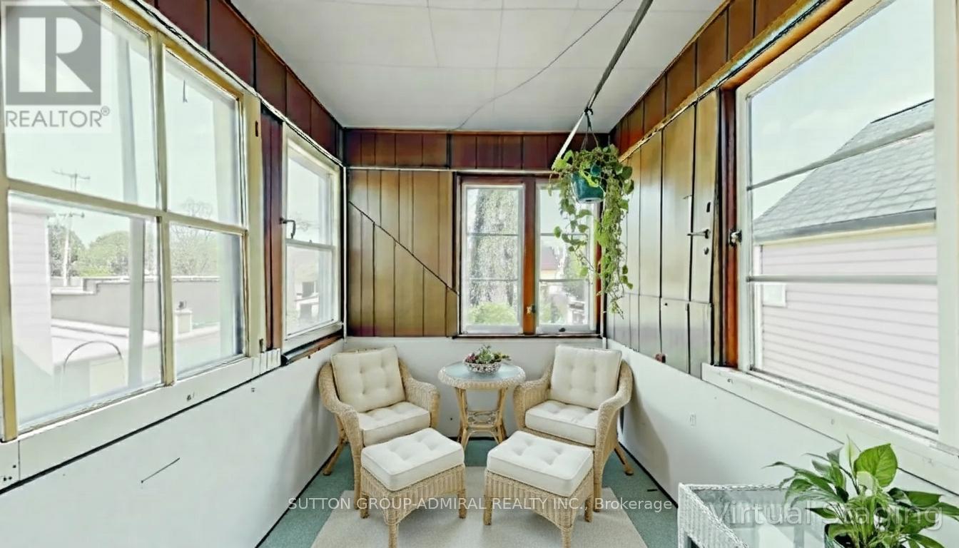 575 St Clarens Avenue, Toronto, Ontario  M6H 3W8 - Photo 9 - W12529732