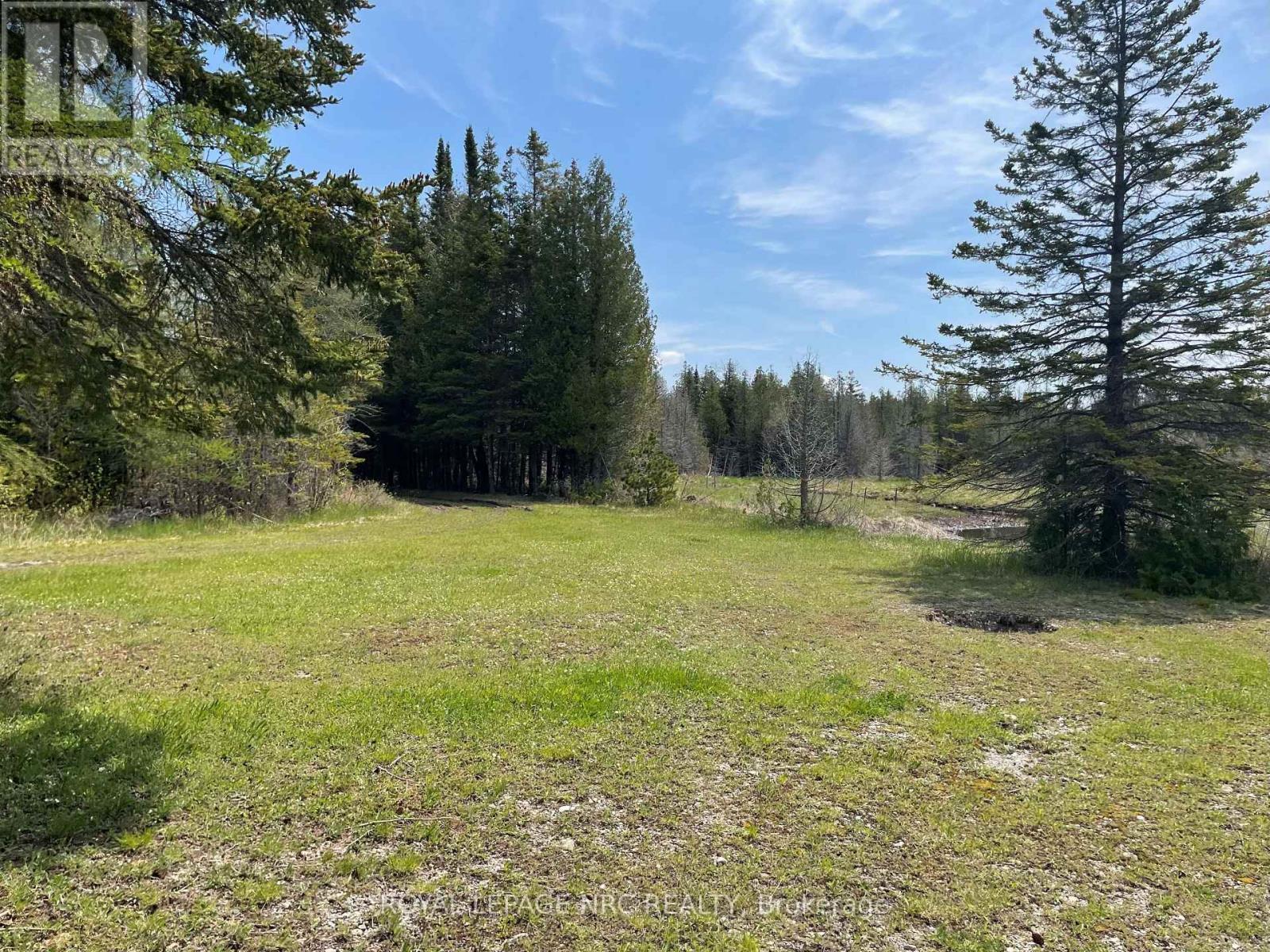25 Simpson Avenue, Northern Bruce Peninsula, Ontario  N0H 2R0 - Photo 11 - X12529768
