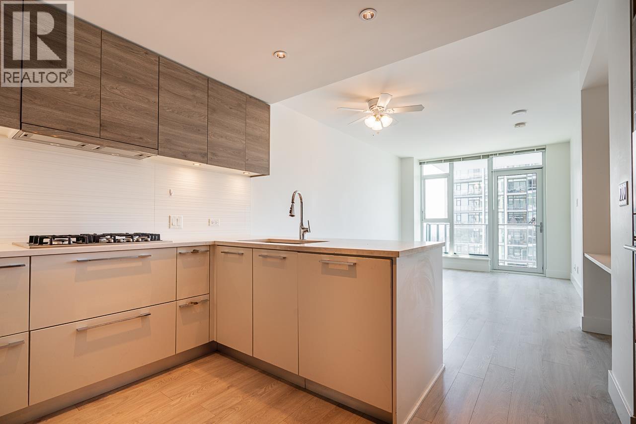 2401 7303 Noble Lane, Burnaby, British Columbia  V3N 0H2 - Photo 3 - R3066112