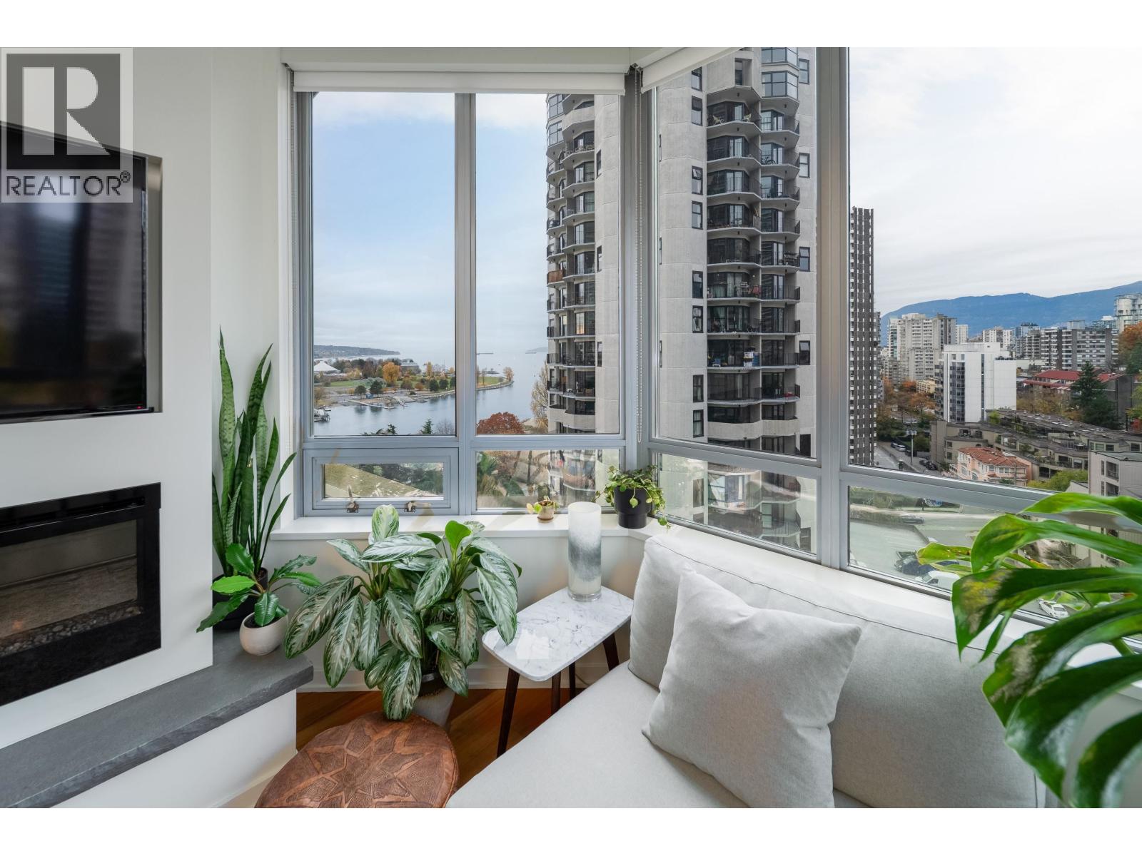 1506 1005 Beach Avenue, Vancouver, British Columbia  V6E 3W2 - Photo 2 - R3066129