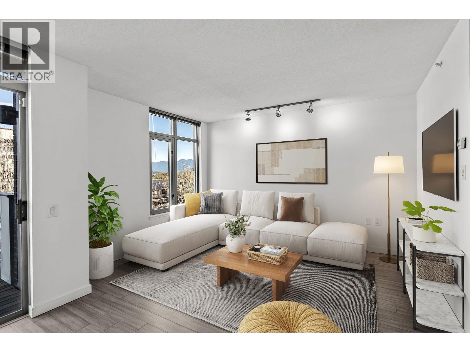 410 4310 Hastings Street, Burnaby, British Columbia  V5C 2J9 - Photo 1 - R3066131