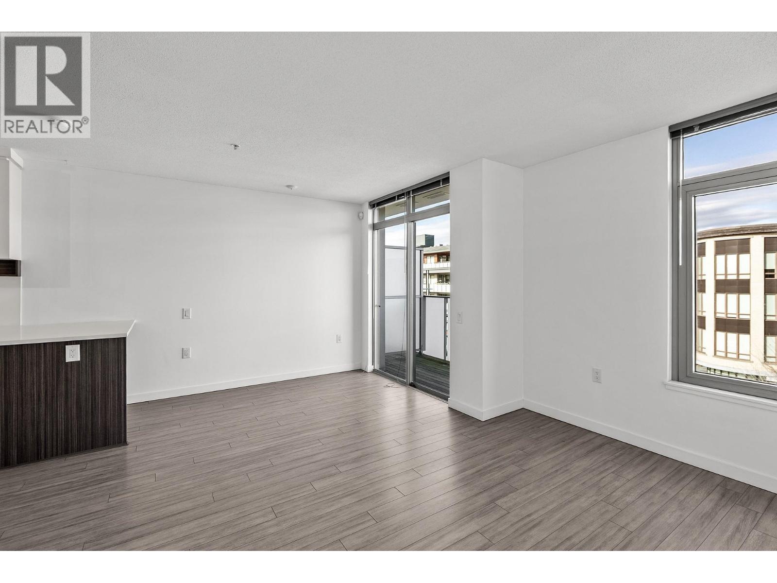 410 4310 Hastings Street, Burnaby, British Columbia  V5C 2J9 - Photo 7 - R3066131