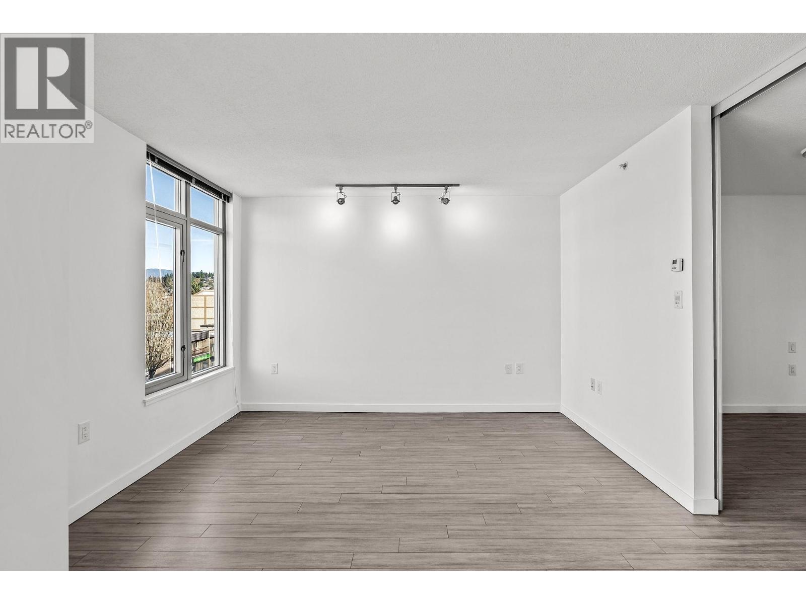 410 4310 Hastings Street, Burnaby, British Columbia  V5C 2J9 - Photo 8 - R3066131