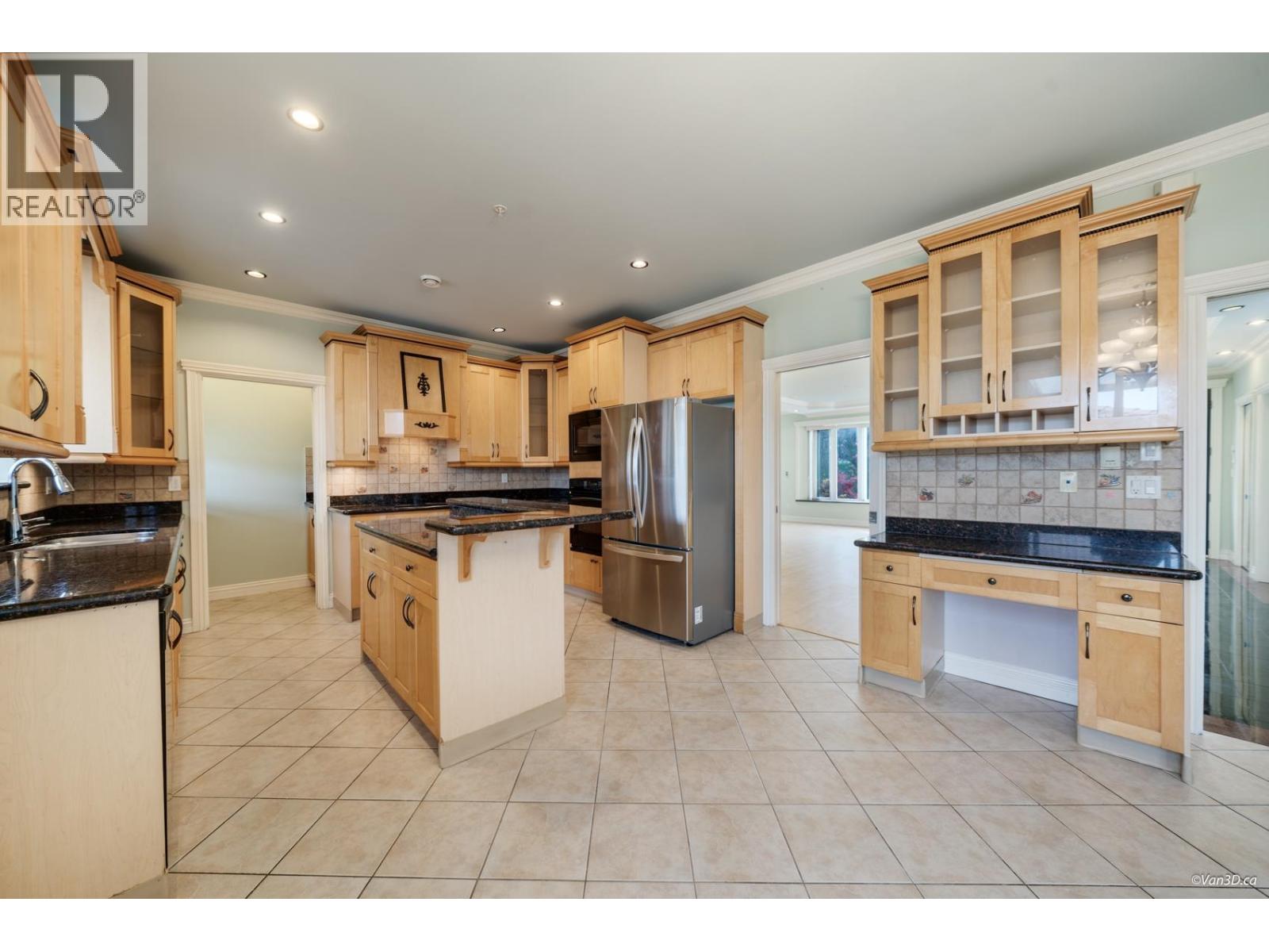 3559 Worthington Drive, Vancouver, British Columbia  V5M 3Y1 - Photo 11 - R3066147