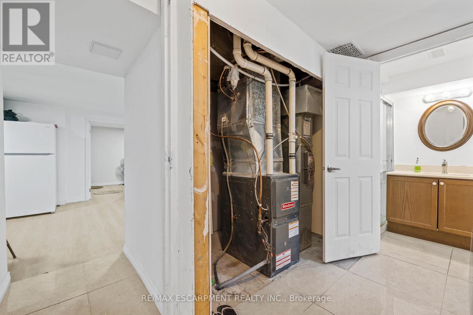 19 Winthrop Place, Hamilton, Ontario  L8G 3M3 - Photo 41 - X12529498