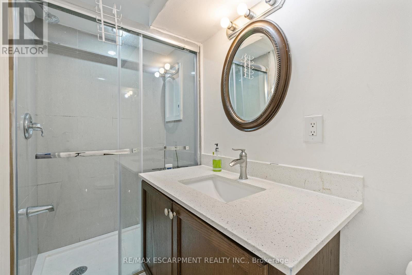 19 Winthrop Place, Hamilton, Ontario  L8G 3M3 - Photo 45 - X12529498