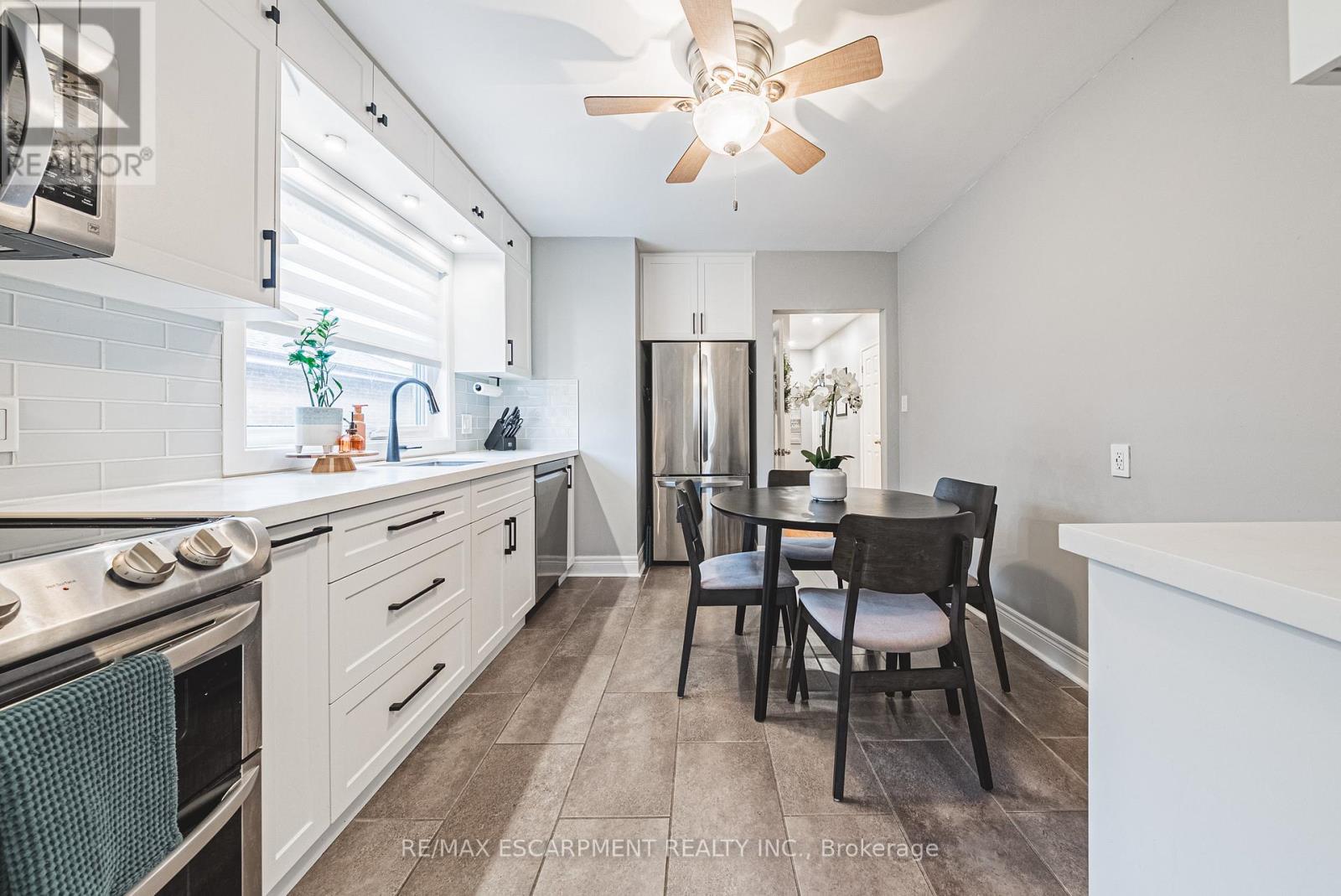 307 East 33rd Street, Hamilton, Ontario  L8V 3T9 - Photo 11 - X12529566