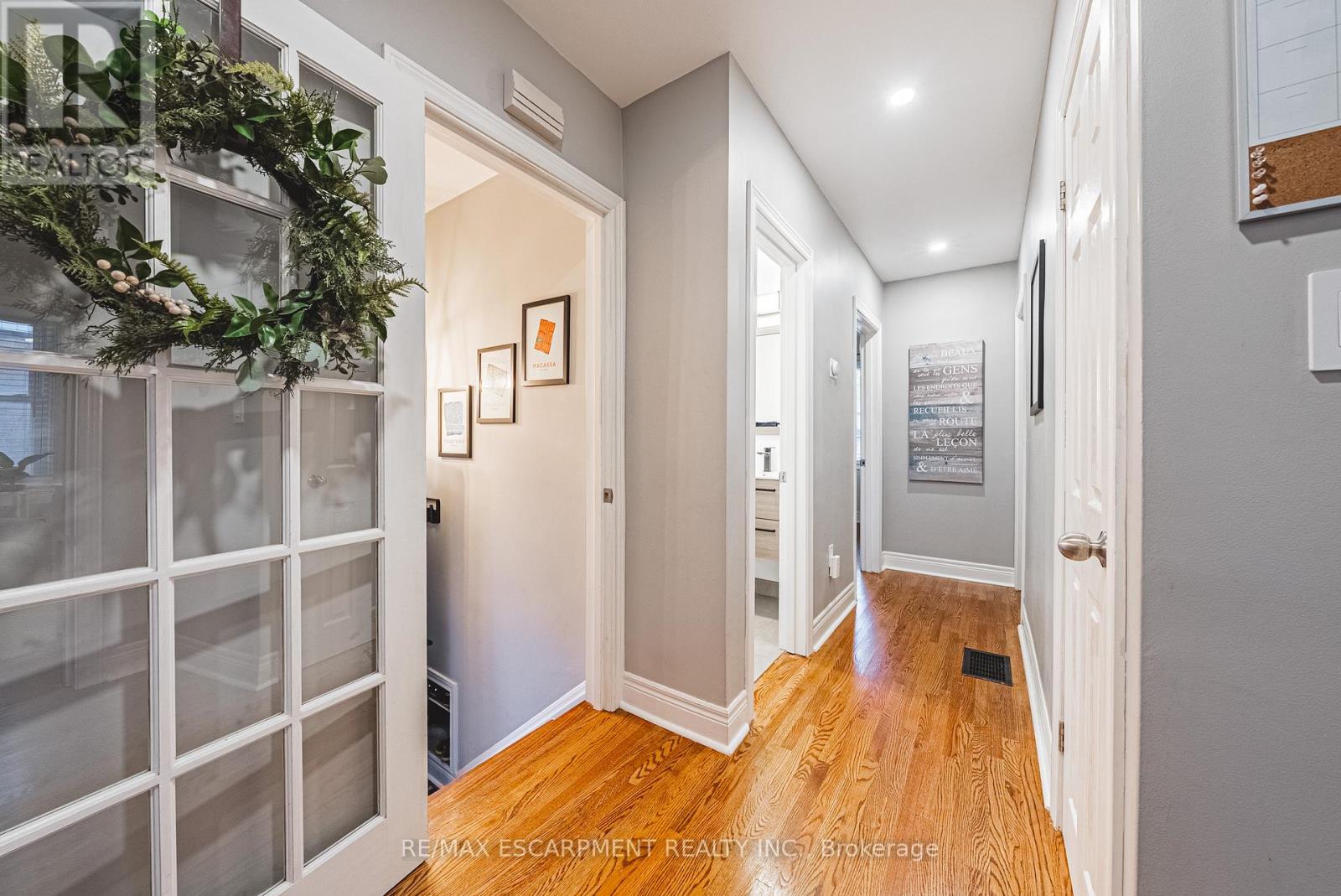 307 East 33rd Street, Hamilton, Ontario  L8V 3T9 - Photo 18 - X12529566