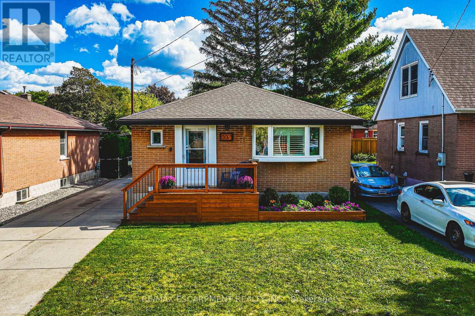 307 East 33rd Street, Hamilton, Ontario  L8V 3T9 - Photo 3 - X12529566