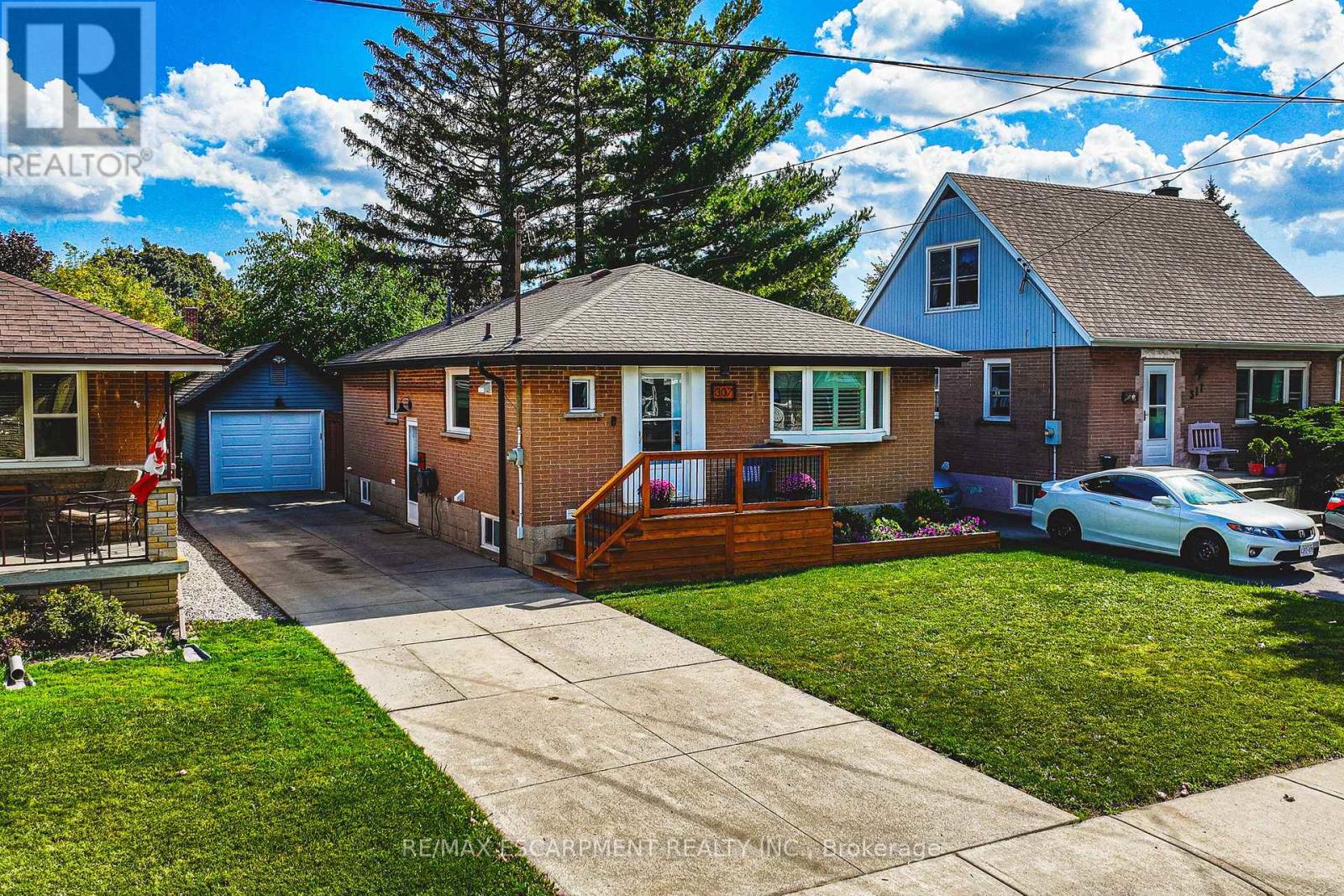 307 East 33rd Street, Hamilton, Ontario  L8V 3T9 - Photo 4 - X12529566