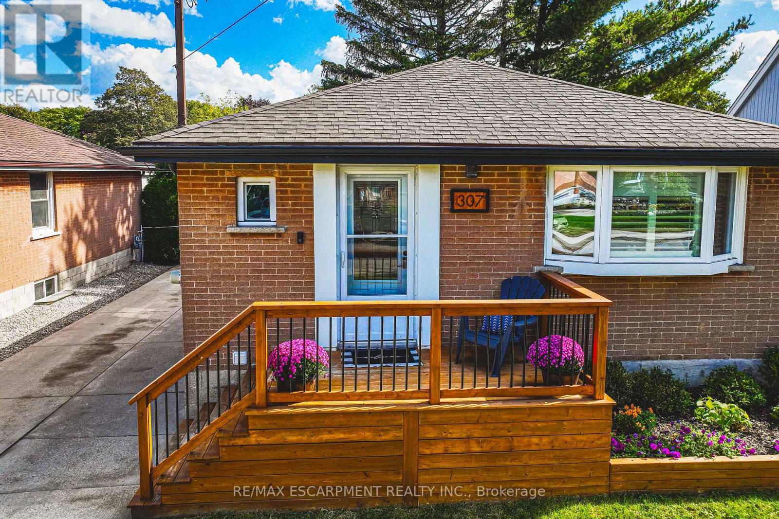 307 East 33rd Street, Hamilton, Ontario  L8V 3T9 - Photo 5 - X12529566