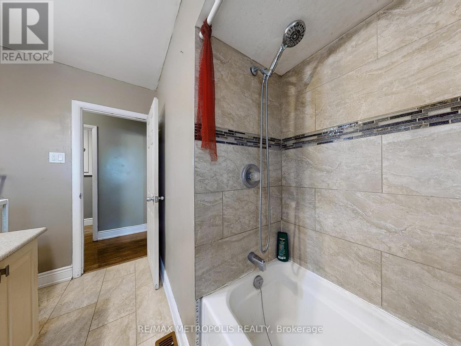 180 King Street N, Waterloo, Ontario  N2J 2Y5 - Photo 21 - X12529574