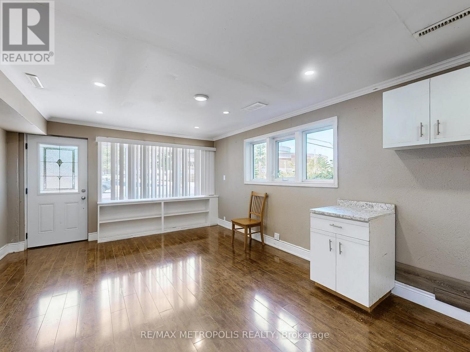 180 King Street N, Waterloo, Ontario  N2J 2Y5 - Photo 23 - X12529574