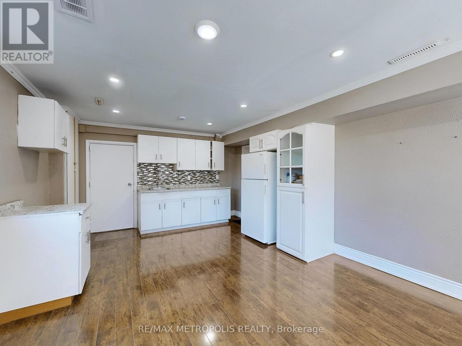 180 King Street N, Waterloo, Ontario  N2J 2Y5 - Photo 24 - X12529574