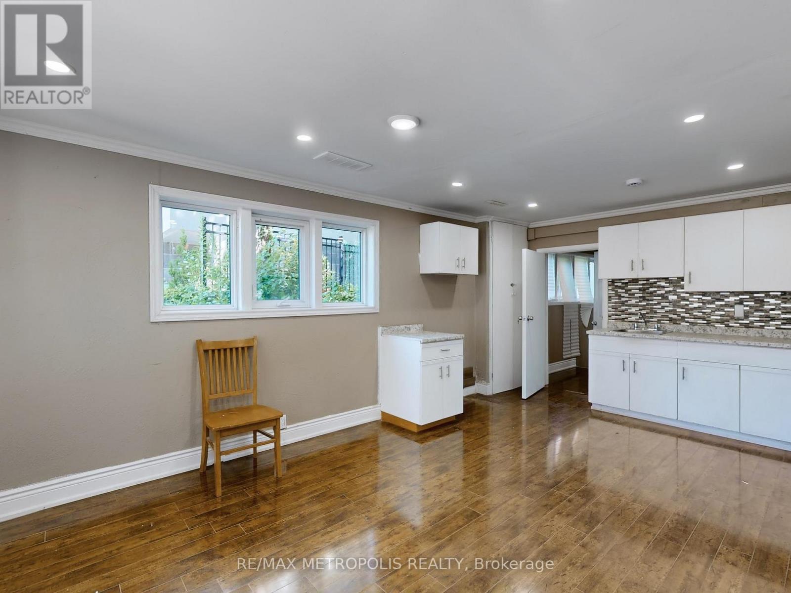 180 King Street N, Waterloo, Ontario  N2J 2Y5 - Photo 25 - X12529574