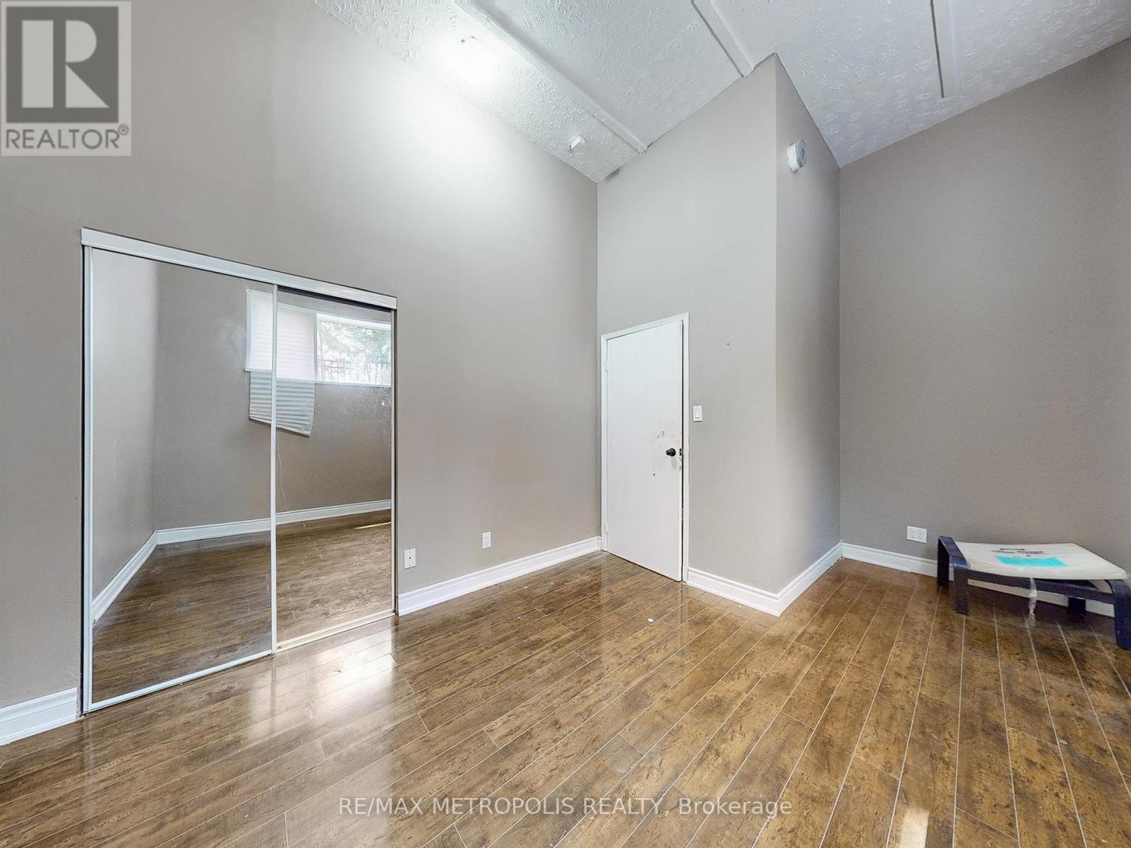 180 King Street N, Waterloo, Ontario  N2J 2Y5 - Photo 33 - X12529574