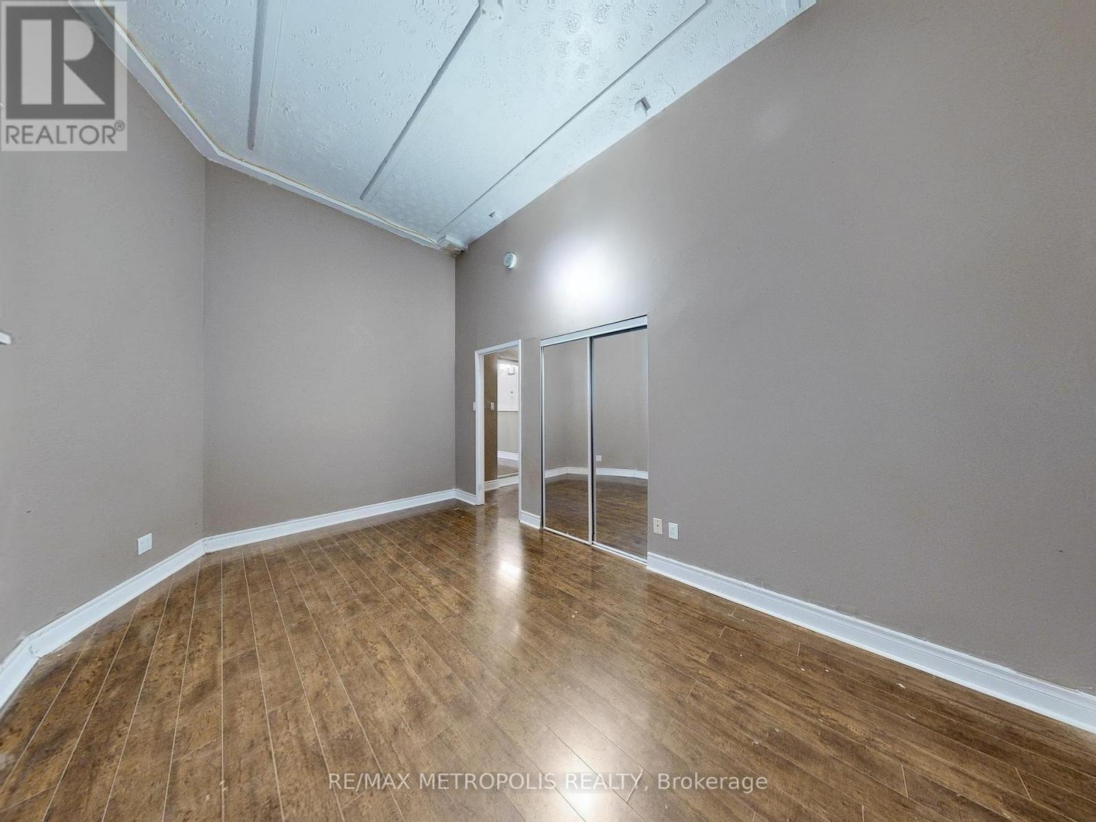 180 King Street N, Waterloo, Ontario  N2J 2Y5 - Photo 35 - X12529574