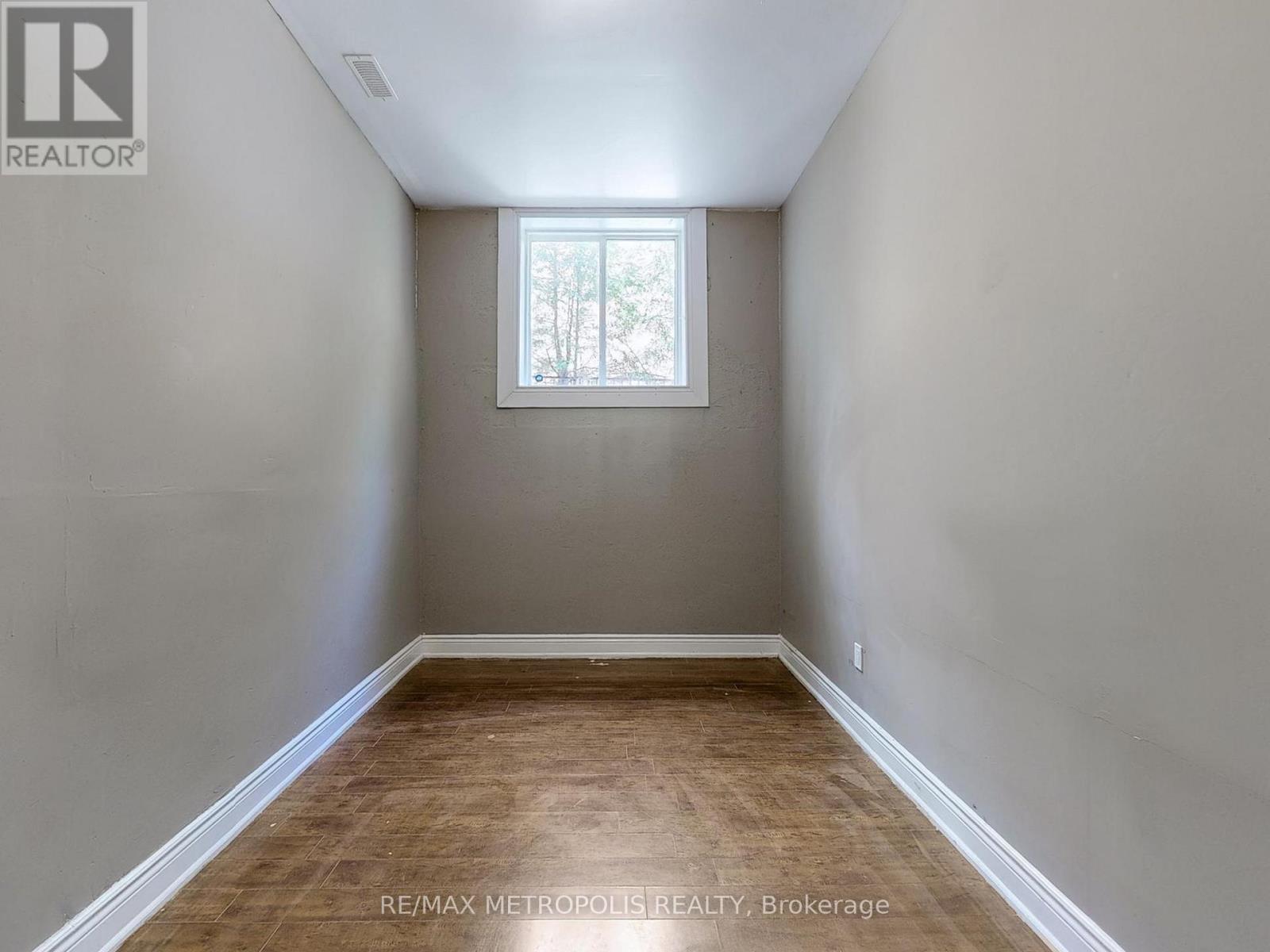 180 King Street N, Waterloo, Ontario  N2J 2Y5 - Photo 39 - X12529574