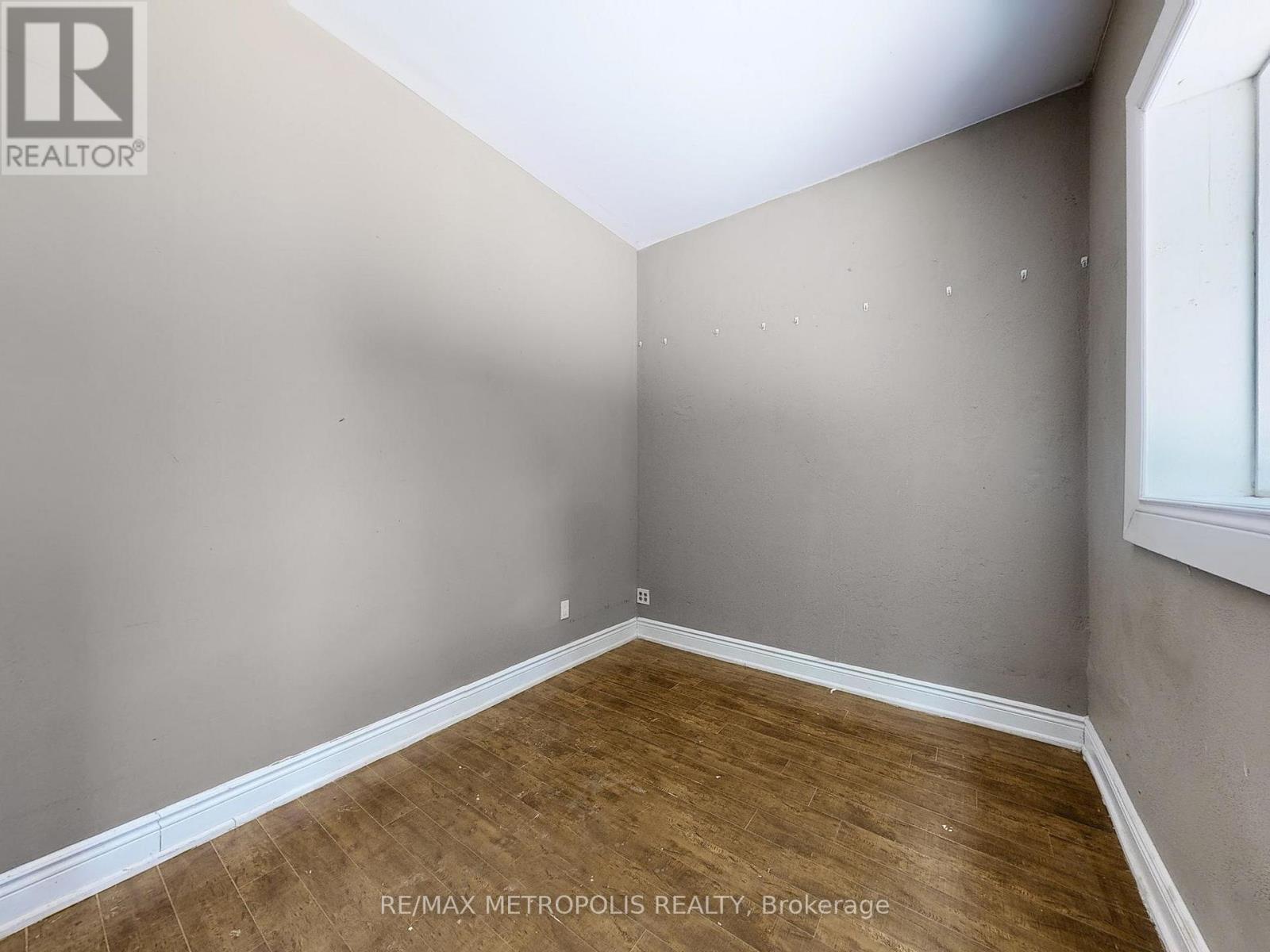 180 King Street N, Waterloo, Ontario  N2J 2Y5 - Photo 41 - X12529574