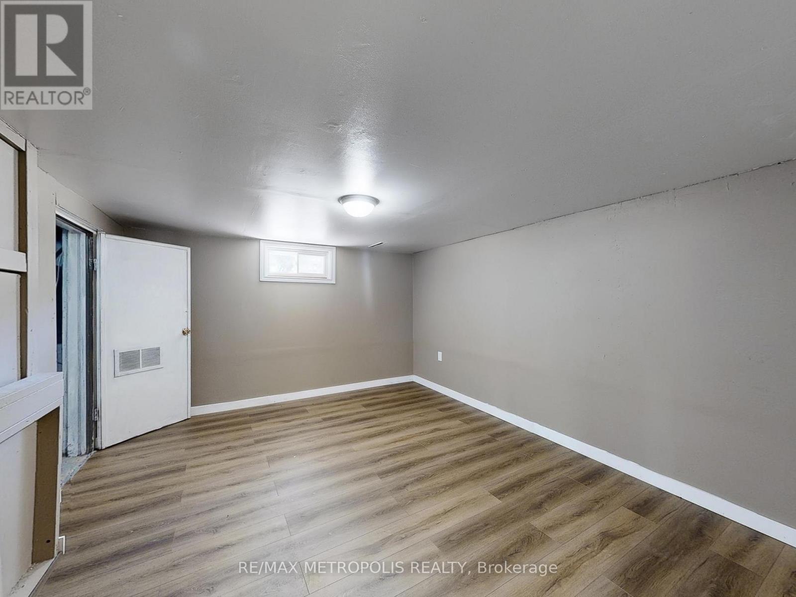 180 King Street N, Waterloo, Ontario  N2J 2Y5 - Photo 43 - X12529574