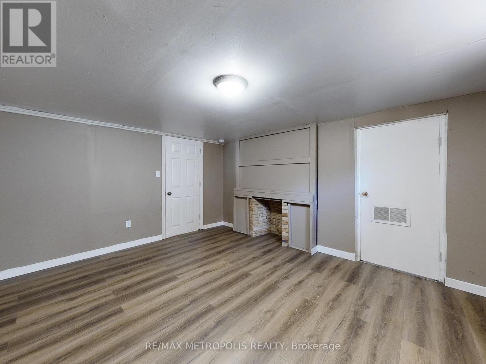 180 King Street N, Waterloo, Ontario  N2J 2Y5 - Photo 44 - X12529574