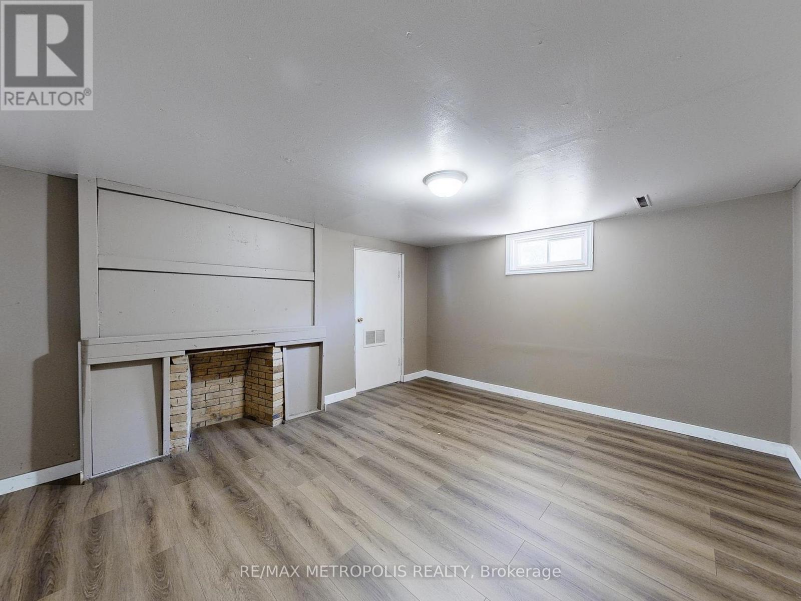 180 King Street N, Waterloo, Ontario  N2J 2Y5 - Photo 45 - X12529574