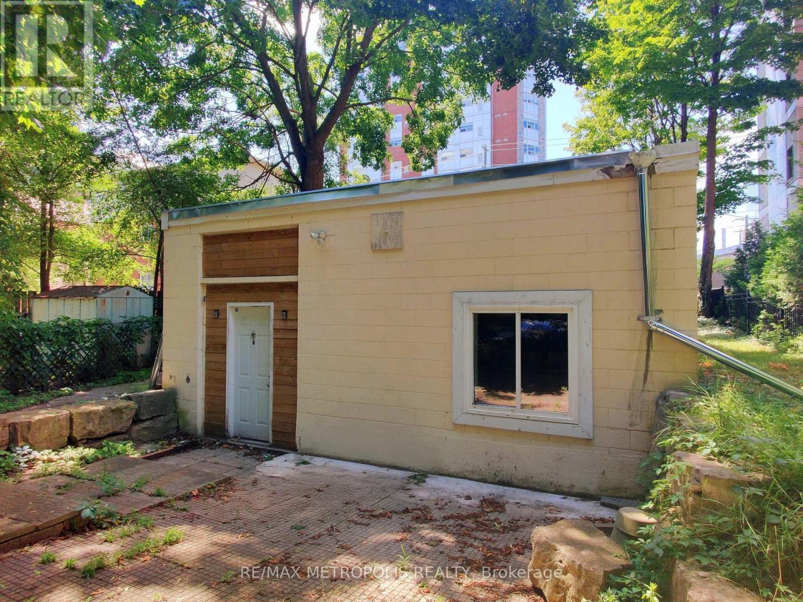 180 King Street N, Waterloo, Ontario  N2J 2Y5 - Photo 48 - X12529574