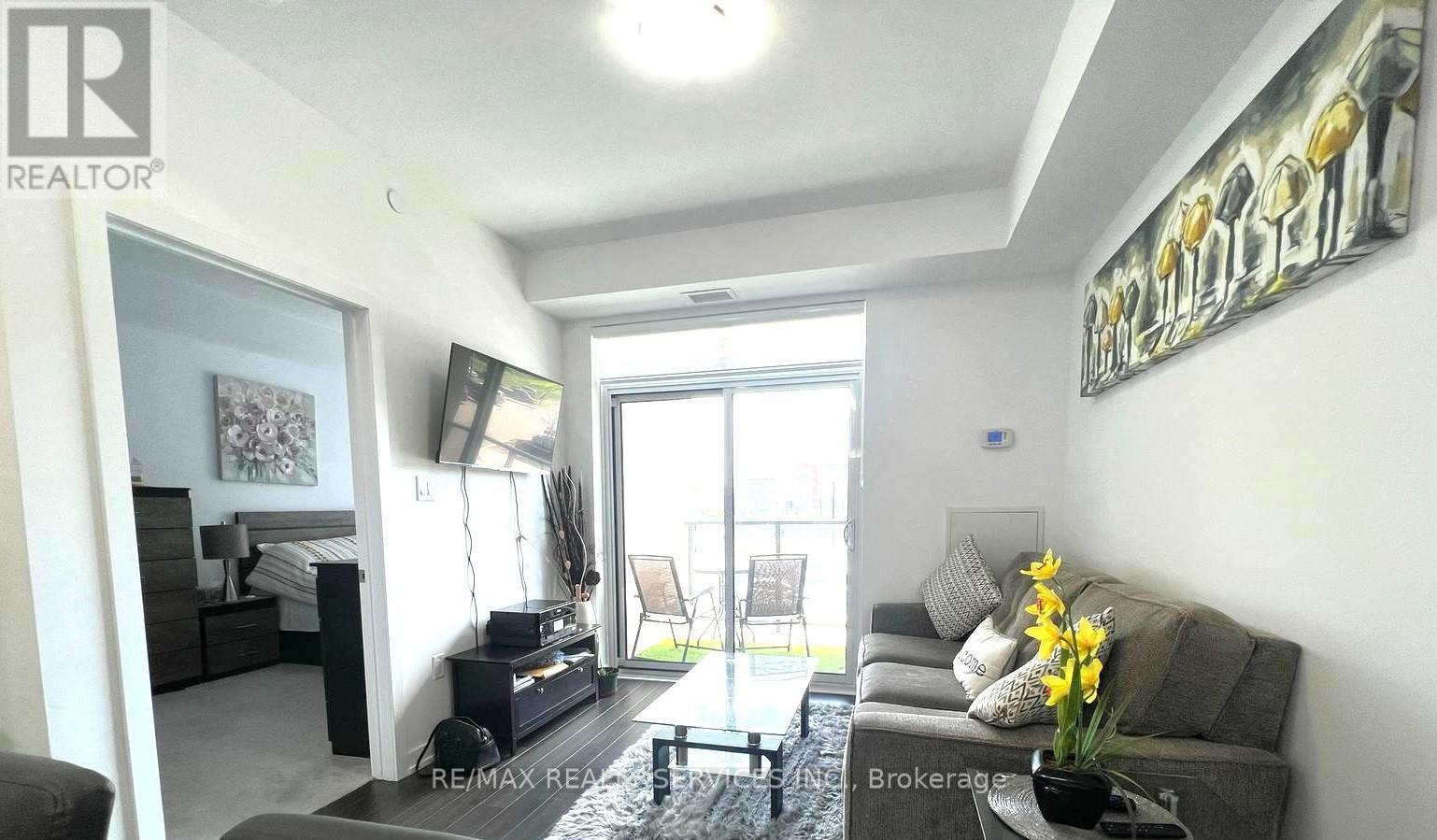 236 - 125 Shoreview Place, Hamilton, Ontario  L8E 0K3 - Photo 3 - X12529586