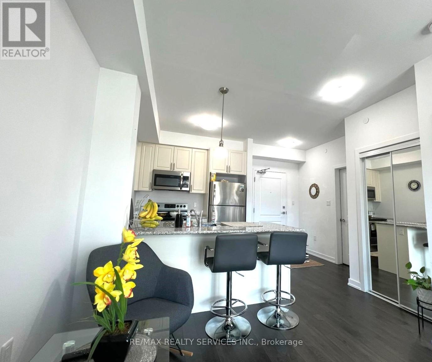 236 - 125 Shoreview Place, Hamilton, Ontario  L8E 0K3 - Photo 4 - X12529586