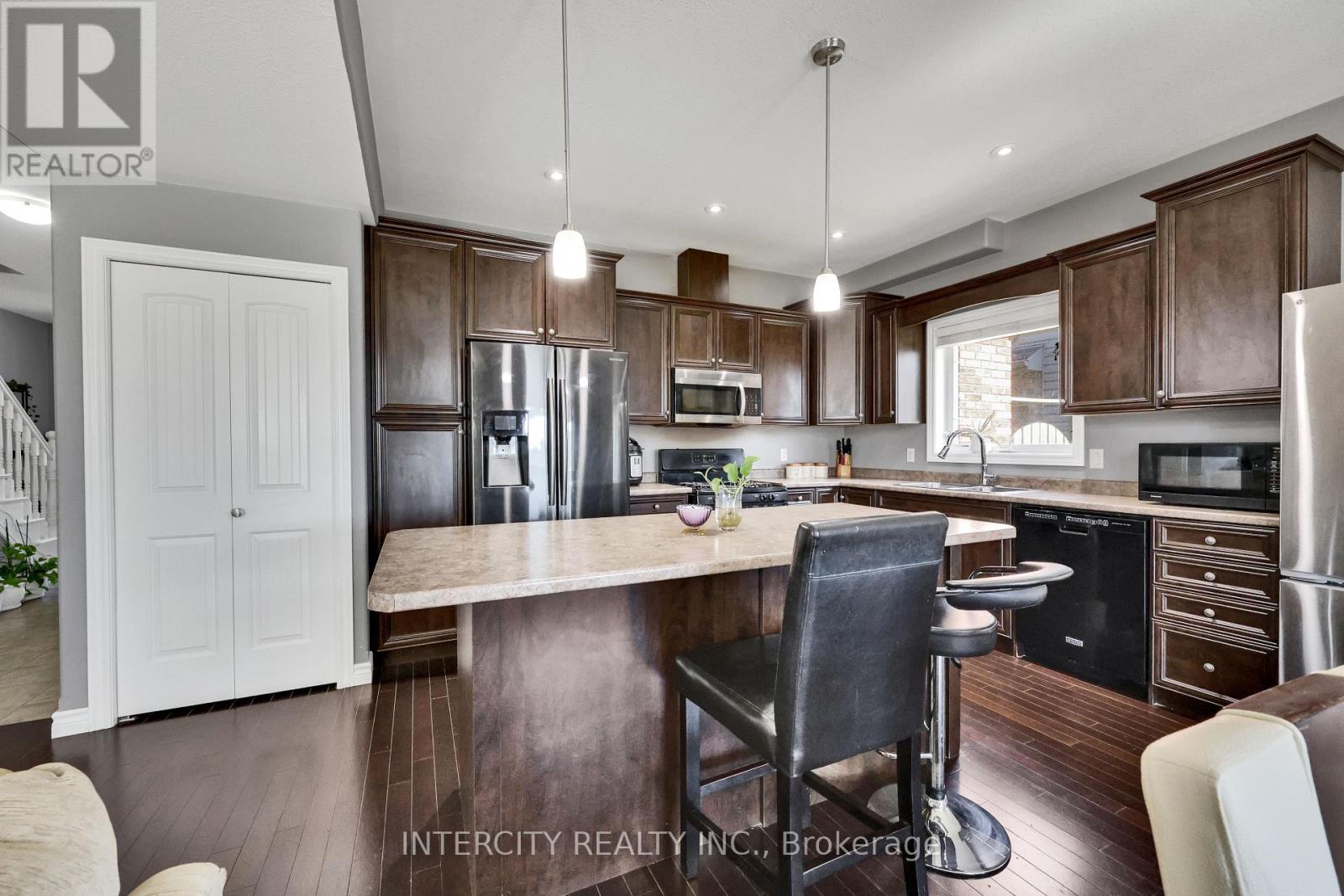 82 Molengraaf Way, Chatham-Kent, Ontario  N7M 0A2 - Photo 8 - X12529610