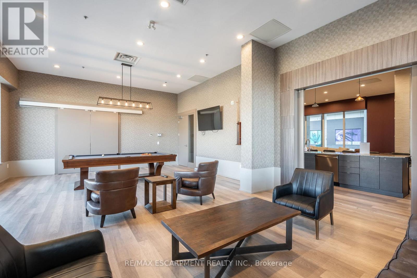 1404 - 550 North Service Road, Grimsby, Ontario  L3M 0H9 - Photo 39 - X12529616